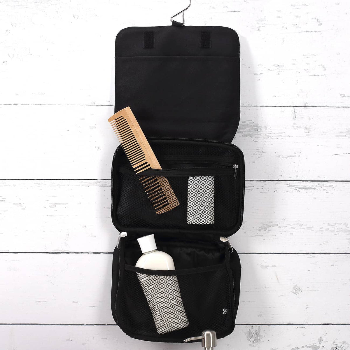 Waschtasche mit Rosen-Monogramm und Name