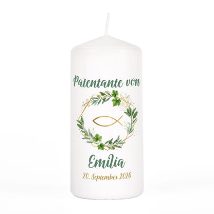 Personalisierte Patenkerze weiß freigestellt mit Name Emilia und Datum