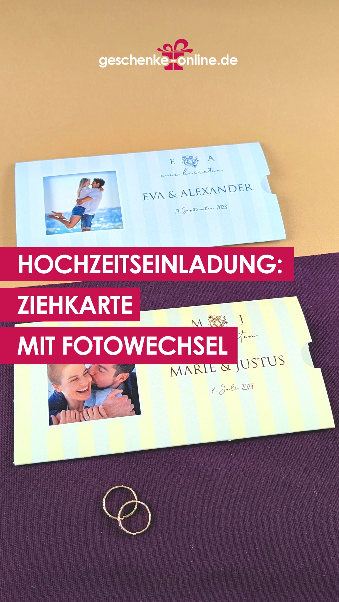 Hochzeitseinladung – Ziehkarte mit 2 Fotos und wählbarem farbigem Hintergrund