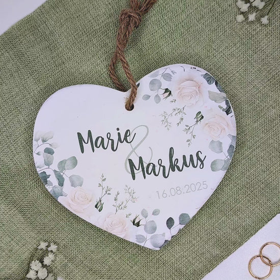 personalisiertes Holzherz zur Hochzeit oder zum Jahrestag