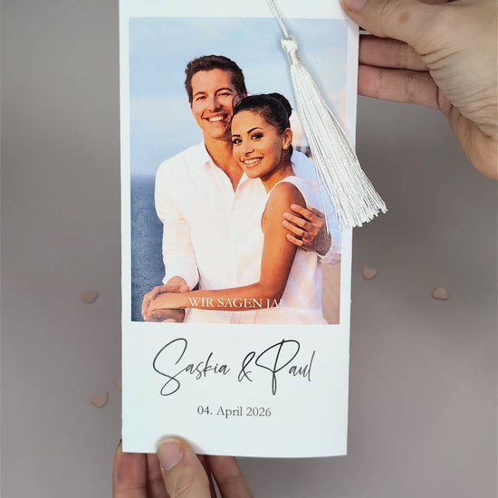 Hochzeitseinladung – Ziehkarte mit Foto und Kordel