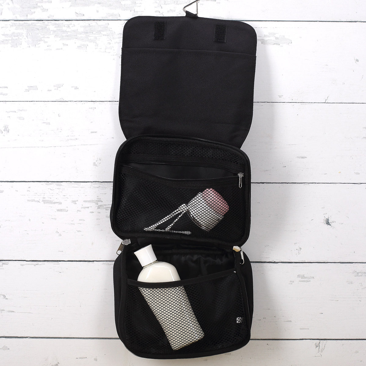 Waschtasche mit SC Leinefelde Logo und Wunschzeile