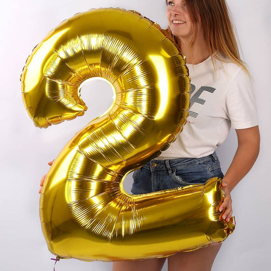 Riesiger Folienballon in gold